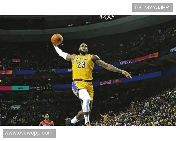 顶替詹姆斯,滑翔机砍下20+,湖人击败雷霆